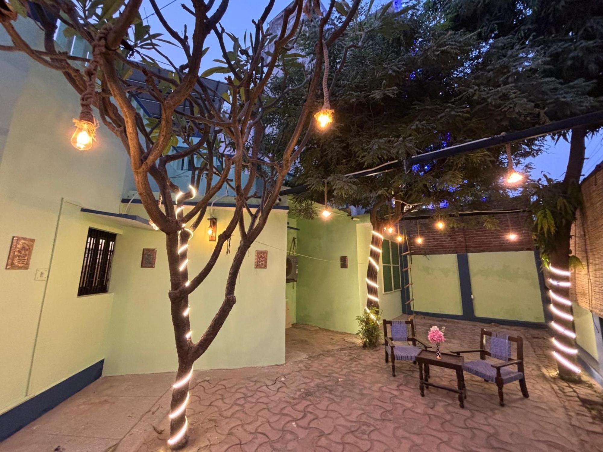 The Noor House Homestay Агра Екстериор снимка